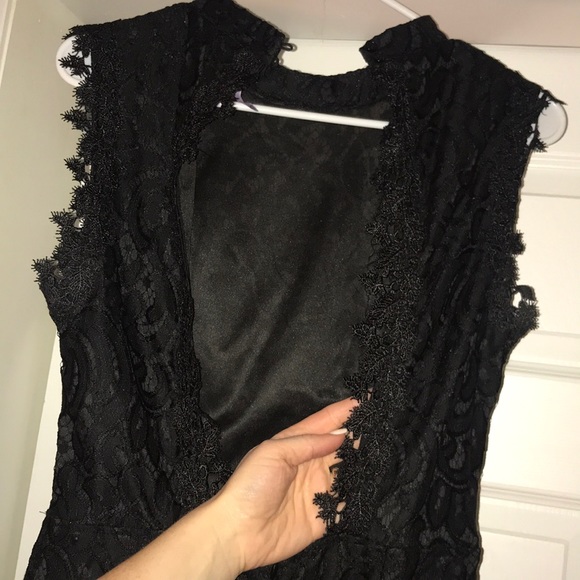 Black lace dress - Picture 3 of 3